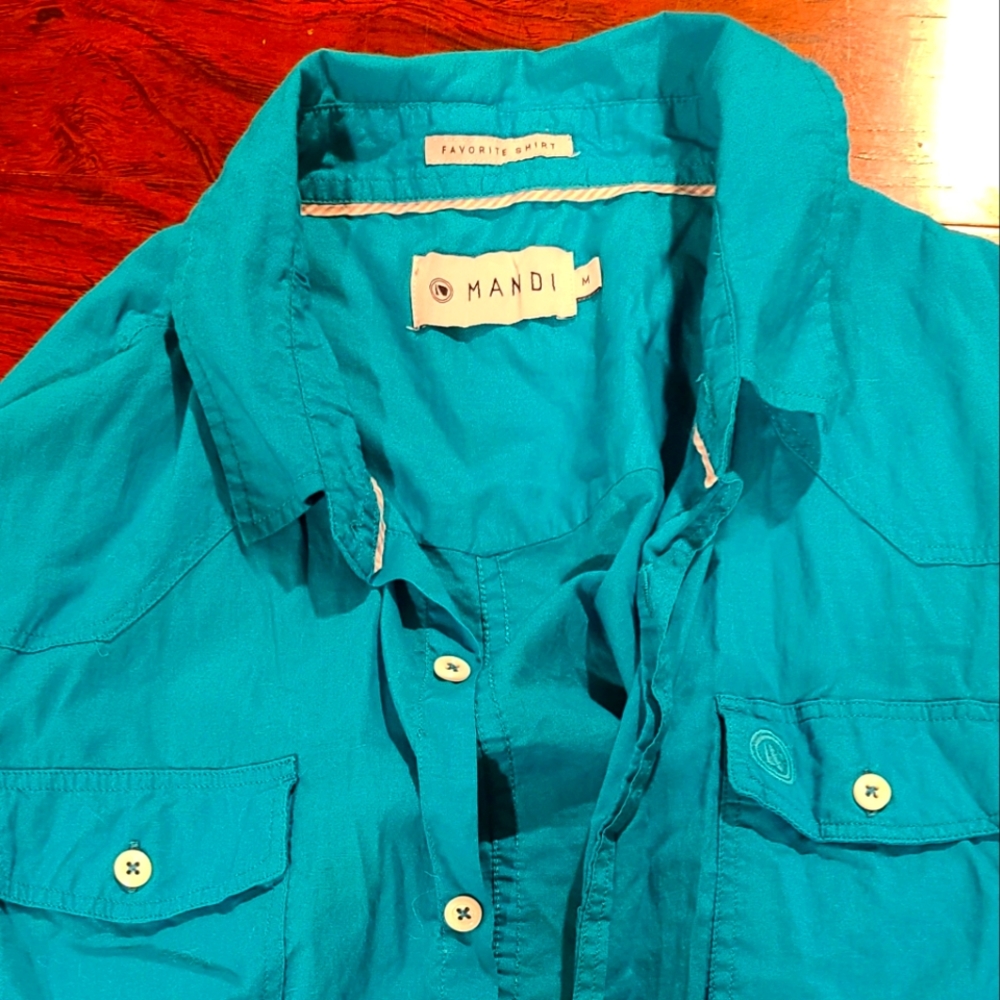 Blue medium mandi button up dress shirt